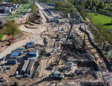 10 advantages to using a crane for construction