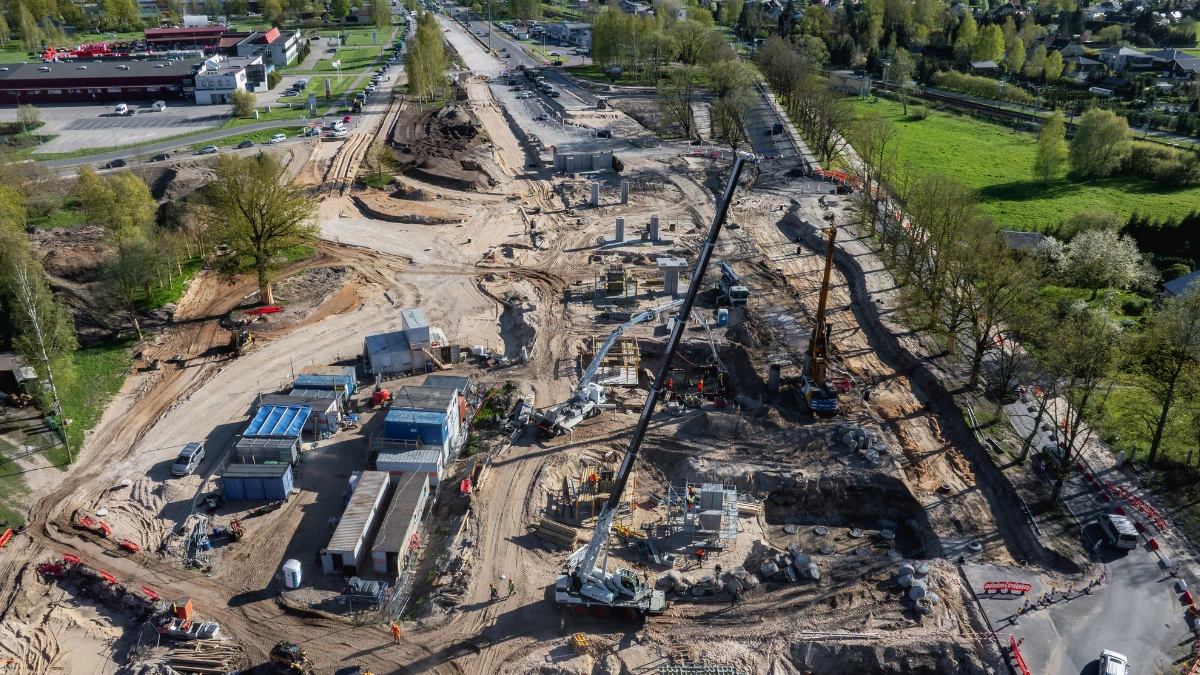10 advantages to using a crane for construction